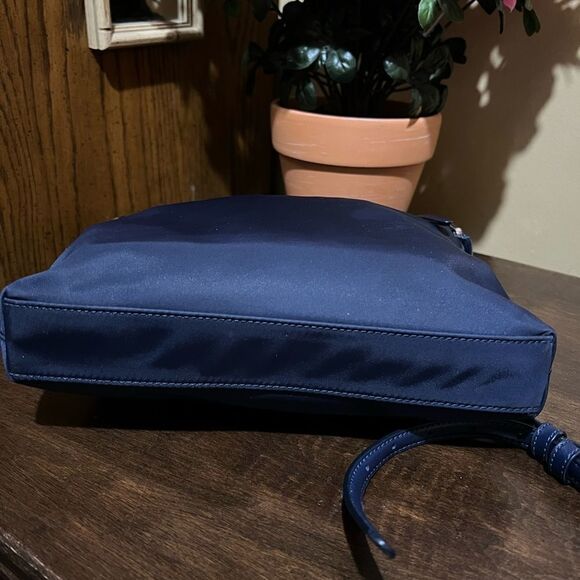 Kate Spade New York Jae Nylon Flat Zip Tote, Navy - Picture 3 of 9